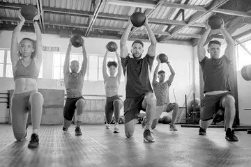 Gruppentraining mit Medizinbällen